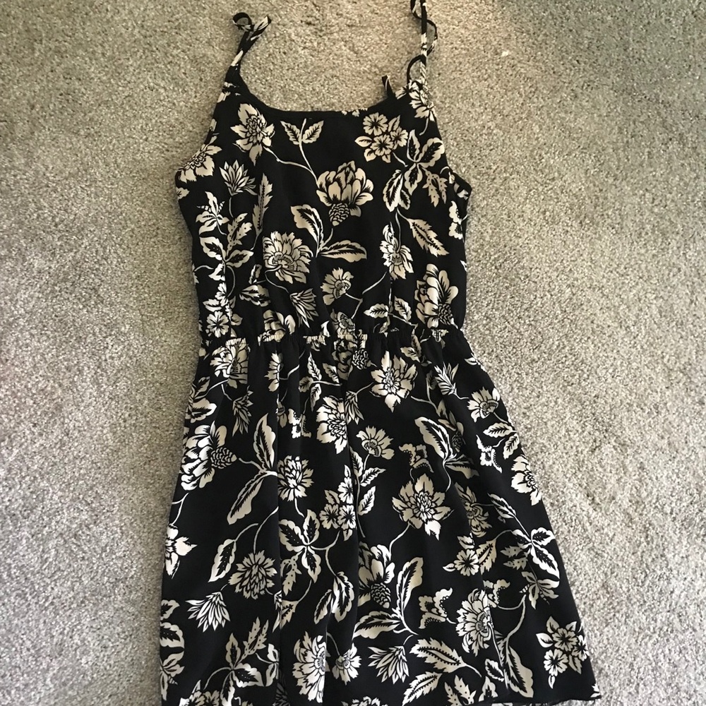 Black&Cream floral dress